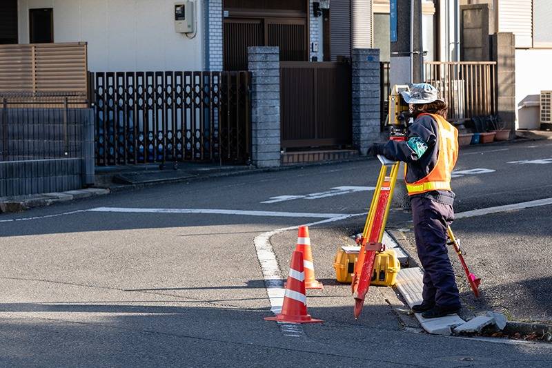 夏場の測量はつらいよ|土地家屋調査士補助者の呟き